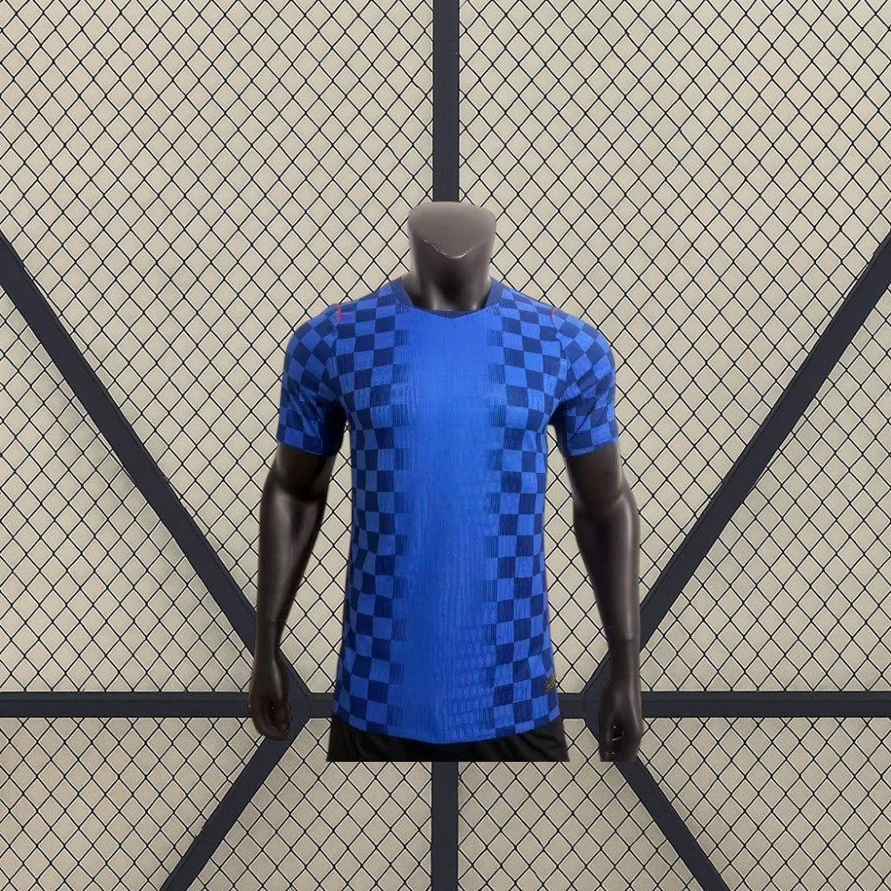 Camiseta Croacia 26-27 Visitante Player Mundial 2026 vista frontal en azul con cuadros laterales
