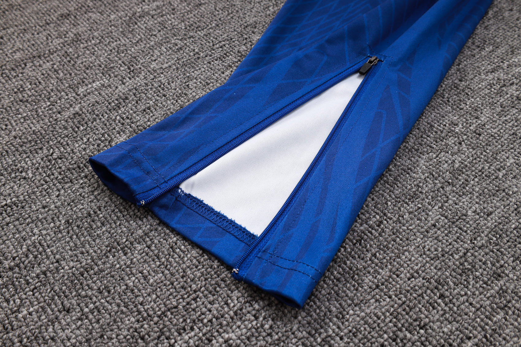 Chandal Atlético de Madrid 23-24, media cremallera, Modelo 2 (ENTREGA EN 24-72 HORAS)