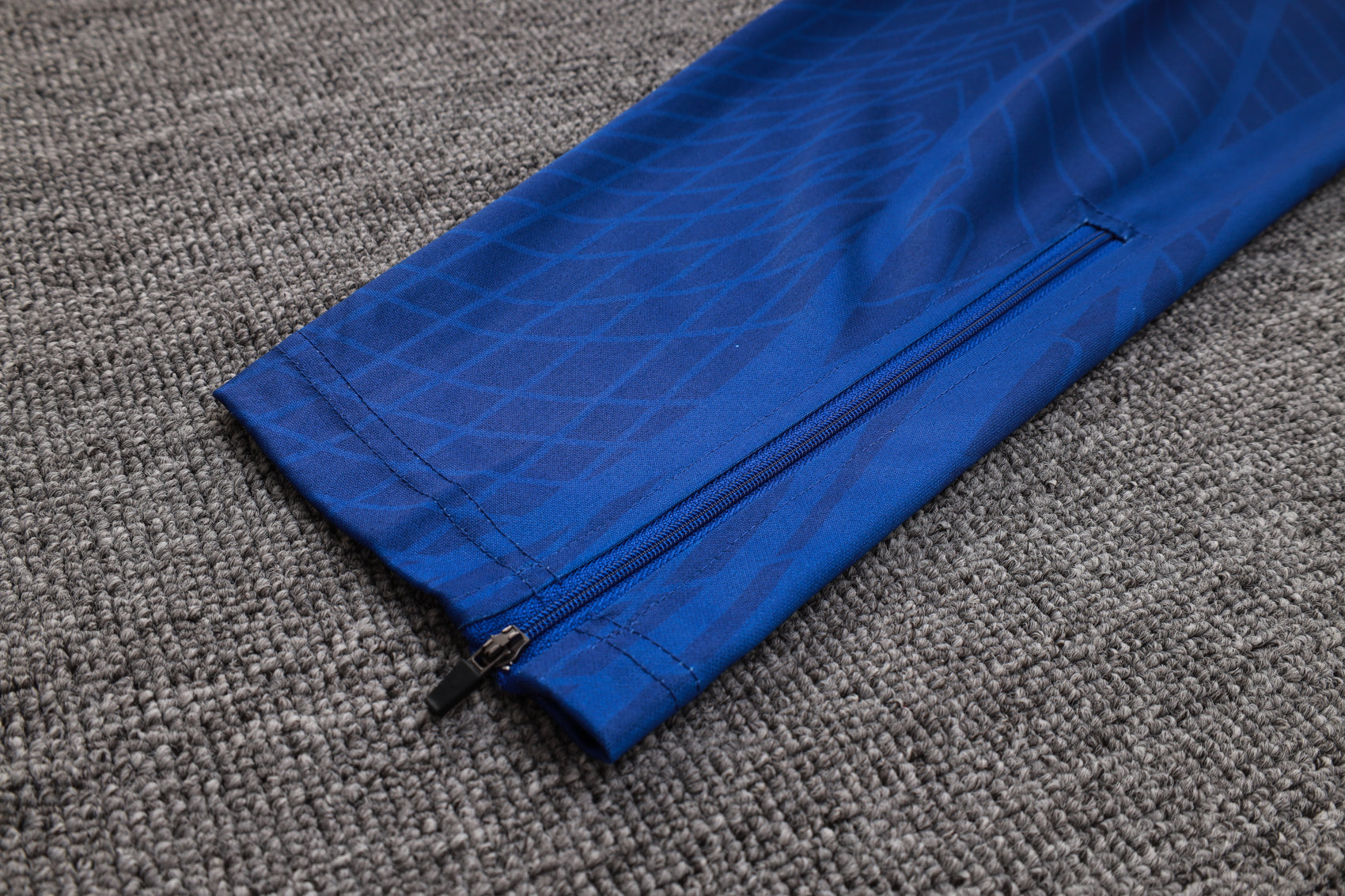 Chandal Atlético de Madrid 23-24, media cremallera, Modelo 2 (ENTREGA EN 24-72 HORAS)