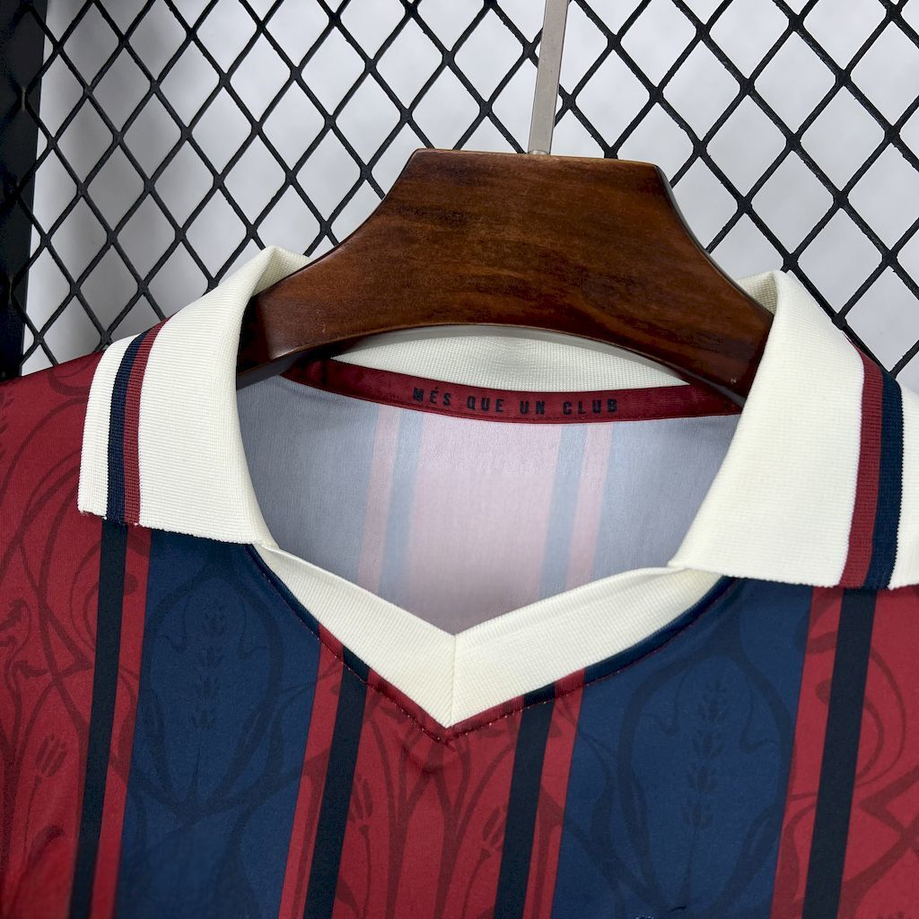 Maglia Barcellona 25-26, Edizione modernista