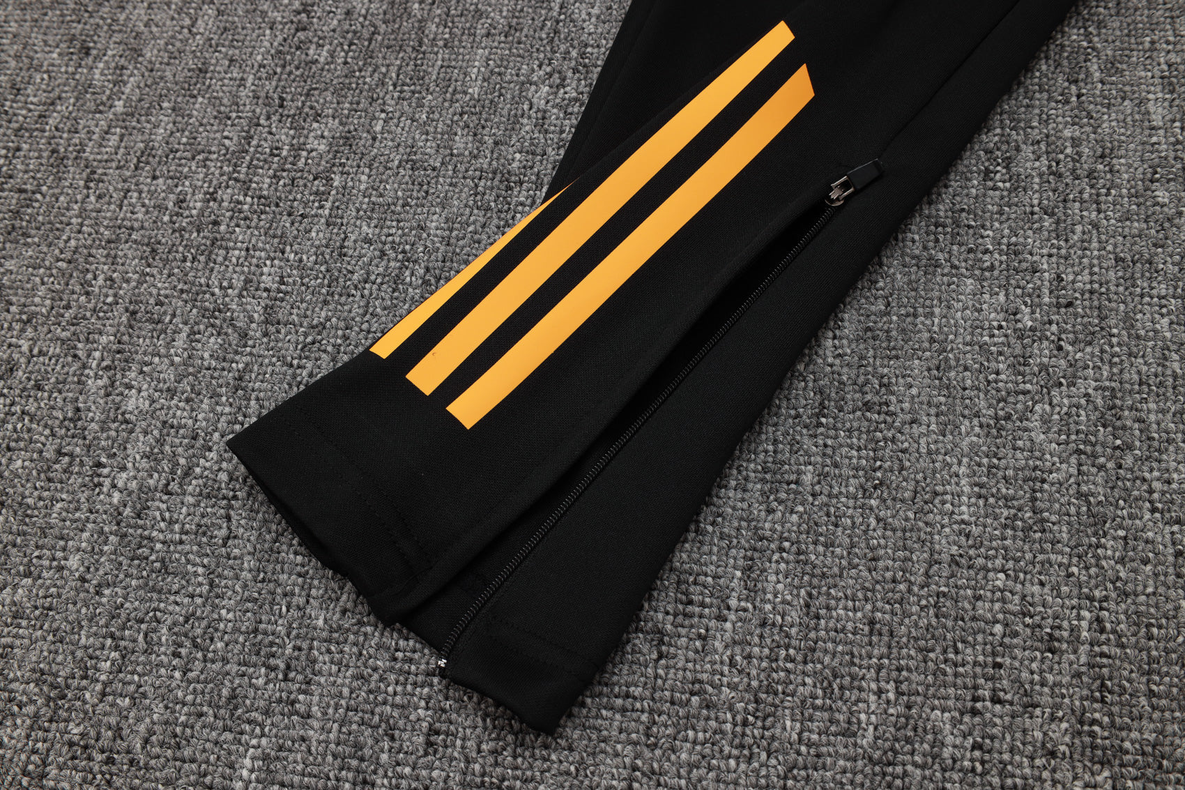 Chandal Bayern Munich 24-25, cremallera completa, Modelo 1