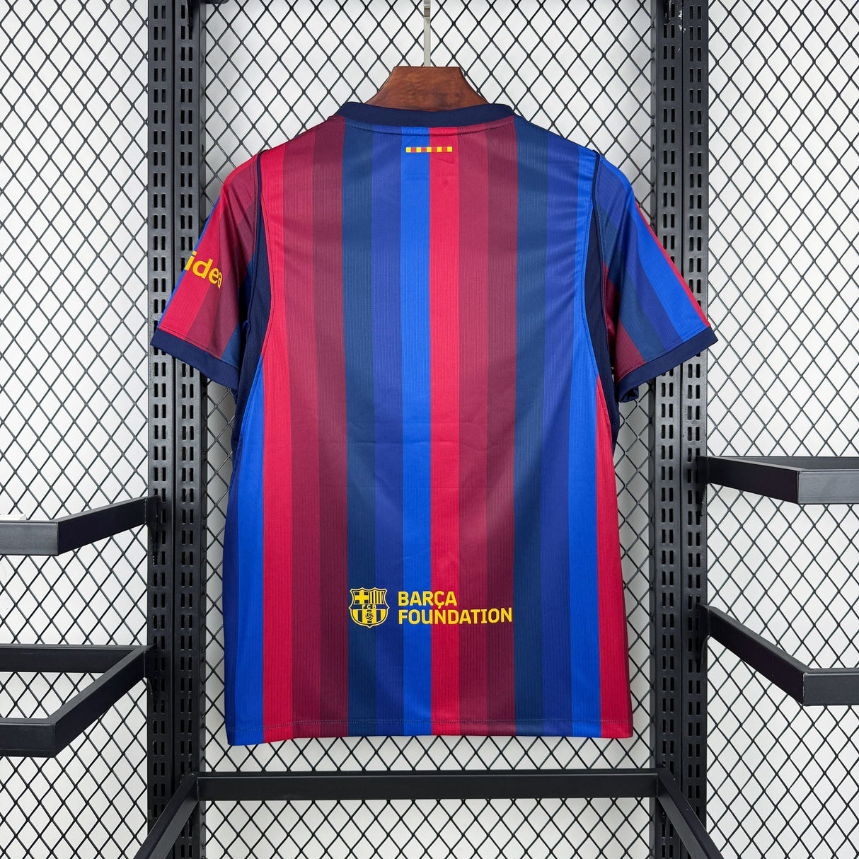 Camiseta Barcelona 26-27, Alternativa