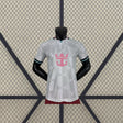 Camiseta Inter Miami 26-27 tercera equipación Player Version vista frontal en blanco hielo con patrón geométrico, detalles rosa, negro y turquesa