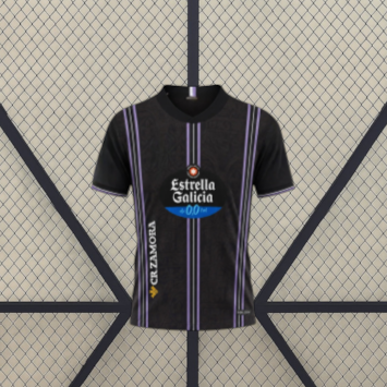 Camiseta Valladolid 26-27 visitante vista frontal en negro con franjas verticales moradas, patrón tonal y cuello redondo