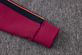 Detalle del puño y banda azul marino con ribete amarillo de la chaqueta del chándal Barcelona 26-27 Modelo 2