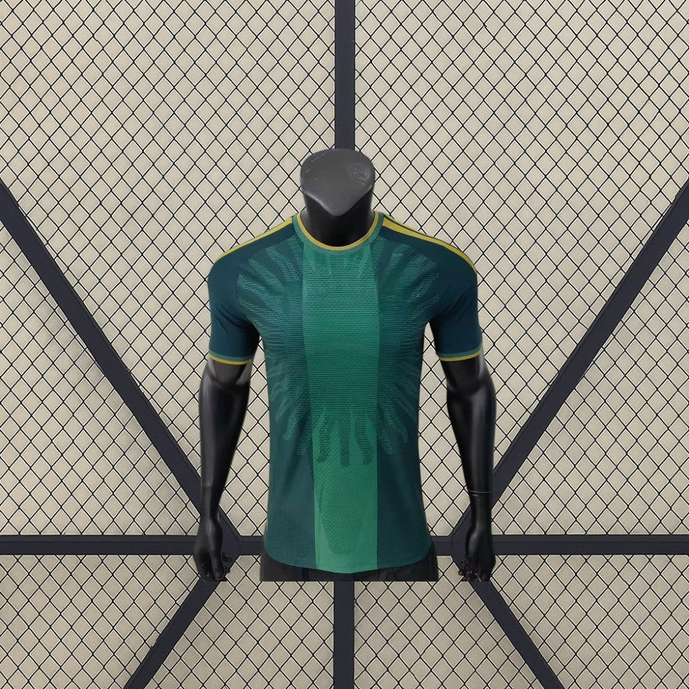 Vista frontal de la camiseta Argentina 26-27 de portero edición conmemorativa de Lionel Messi en versión Player, en tonos verdes