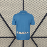 Vista trasera de la camiseta Napoli 26-27 local en azul celeste con espalda lisa y manga corta