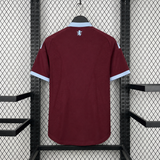Camiseta Aston Villa 26-27 local vista trasera con detalles azul claro en cuello y mangas