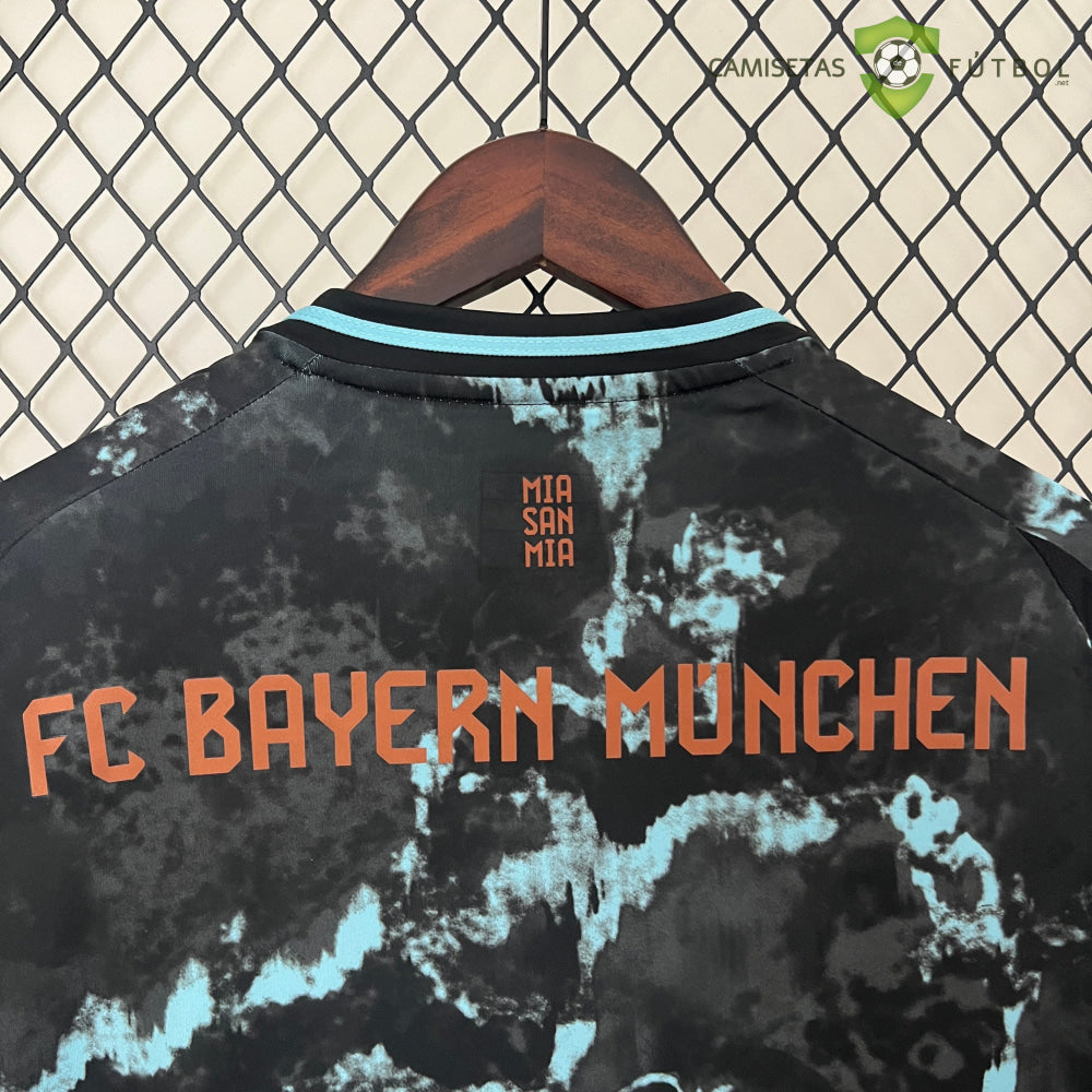 Camiseta Bayern Munich 24-25 Visitante De Futbol