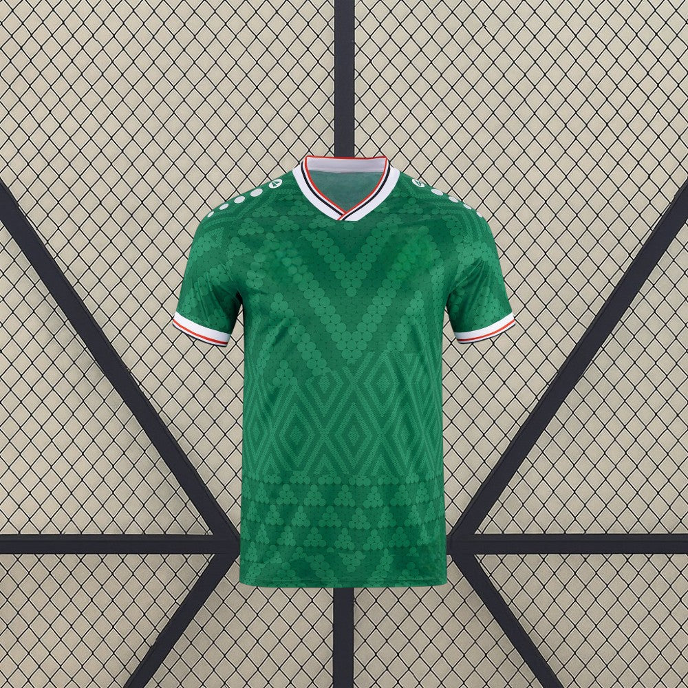 Camiseta Irak 26-27 visitante Mundial 2026 vista frontal en verde con patrón geométrico tonal