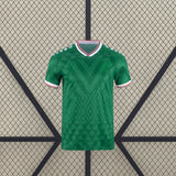 Camiseta Irak 26-27 visitante Mundial 2026 vista frontal en verde con patrón geométrico tonal