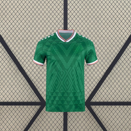 Maglia Irak 26-27 Away Mondiali 2026 vista frontal en verde con patrón geométrico tonal