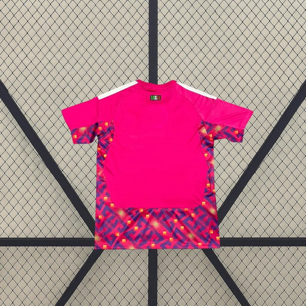 Maglia Messico 26-27 portiere rosa Mondiali 2026 vista trasera con estampado multicolor inferior