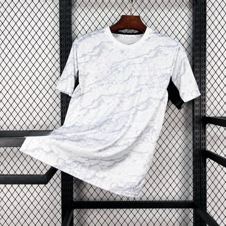 Maglia Nuova Zelanda 26-27 Home Mondiali 2026 vista frontal en blanco con estampado gris y paneles negros