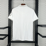 Camiseta R.M. 26-27 Edición Especial Aniversario 125 años vista trasera en color blanco
