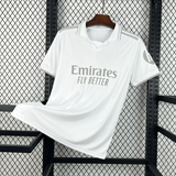 Camiseta R.M. 26-27 Edición Especial Aniversario 125 años vista frontal en color blanco