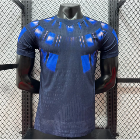 Camiseta Uruguay 26-27 visitante Player Version Mundial 2026 vista frontal en azul oscuro con detalles azules