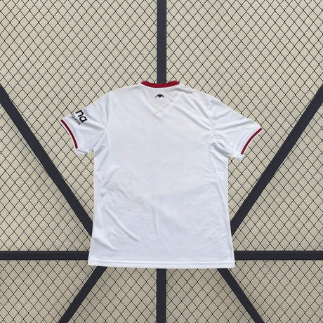 Camiseta Valencia 26-27 local vista trasera blanca con detalles granates en cuello y mangas