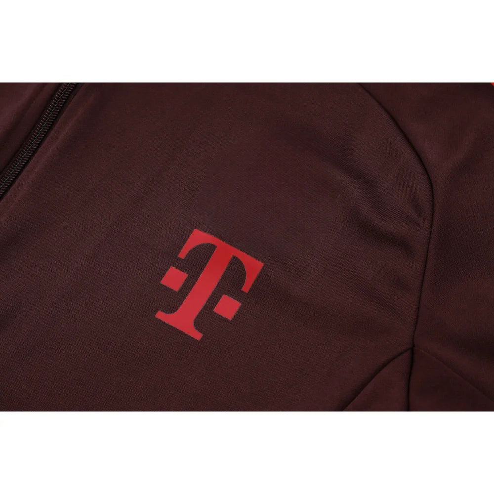 Chandal Bayern Munich 24-25 cremallera completa Modelo 2 Chandal Cremallera Completa