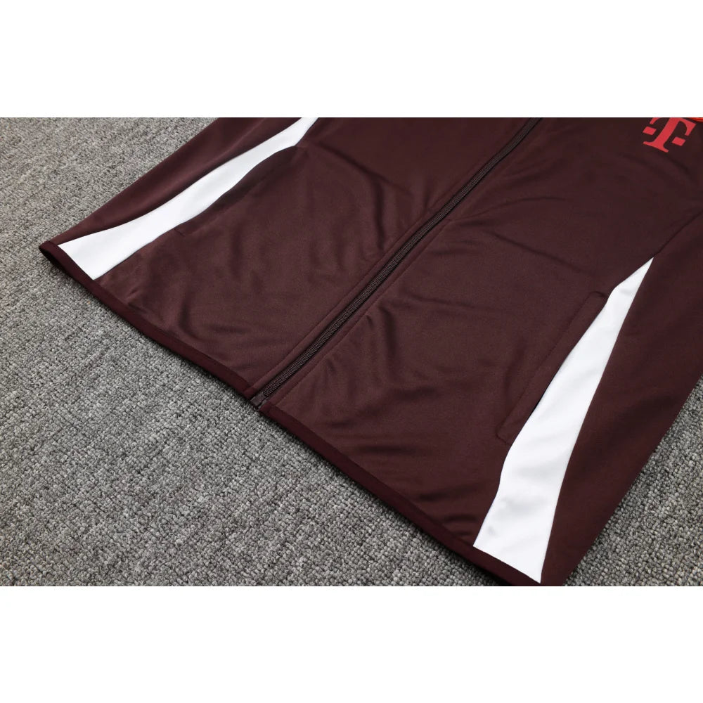 Chandal Bayern Munich 24-25 cremallera completa Modelo 2 Chandal Cremallera Completa