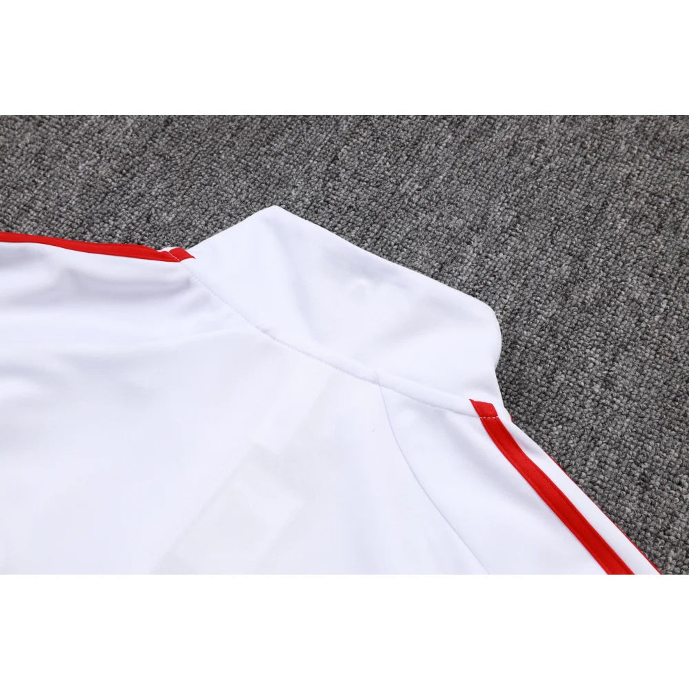 Chandal Bayern Munich 25-26 cremallera completa Modelo 6 Chandal Cremallera Completa