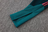 Detalle del bajo con cremallera del pantalón del Chándal R.M. 26-27 Modelo 1