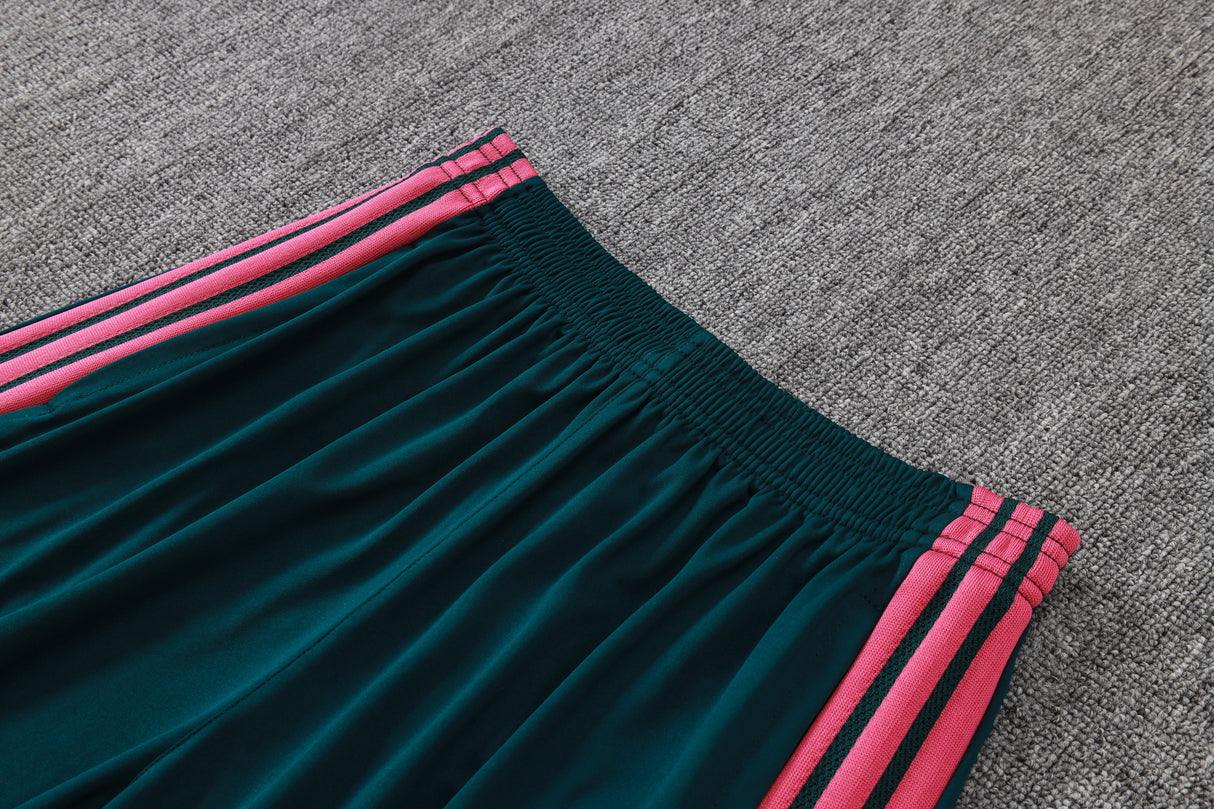 Detalle de la cintura elástica del pantalón del Chándal R.M. 26-27 Modelo 2