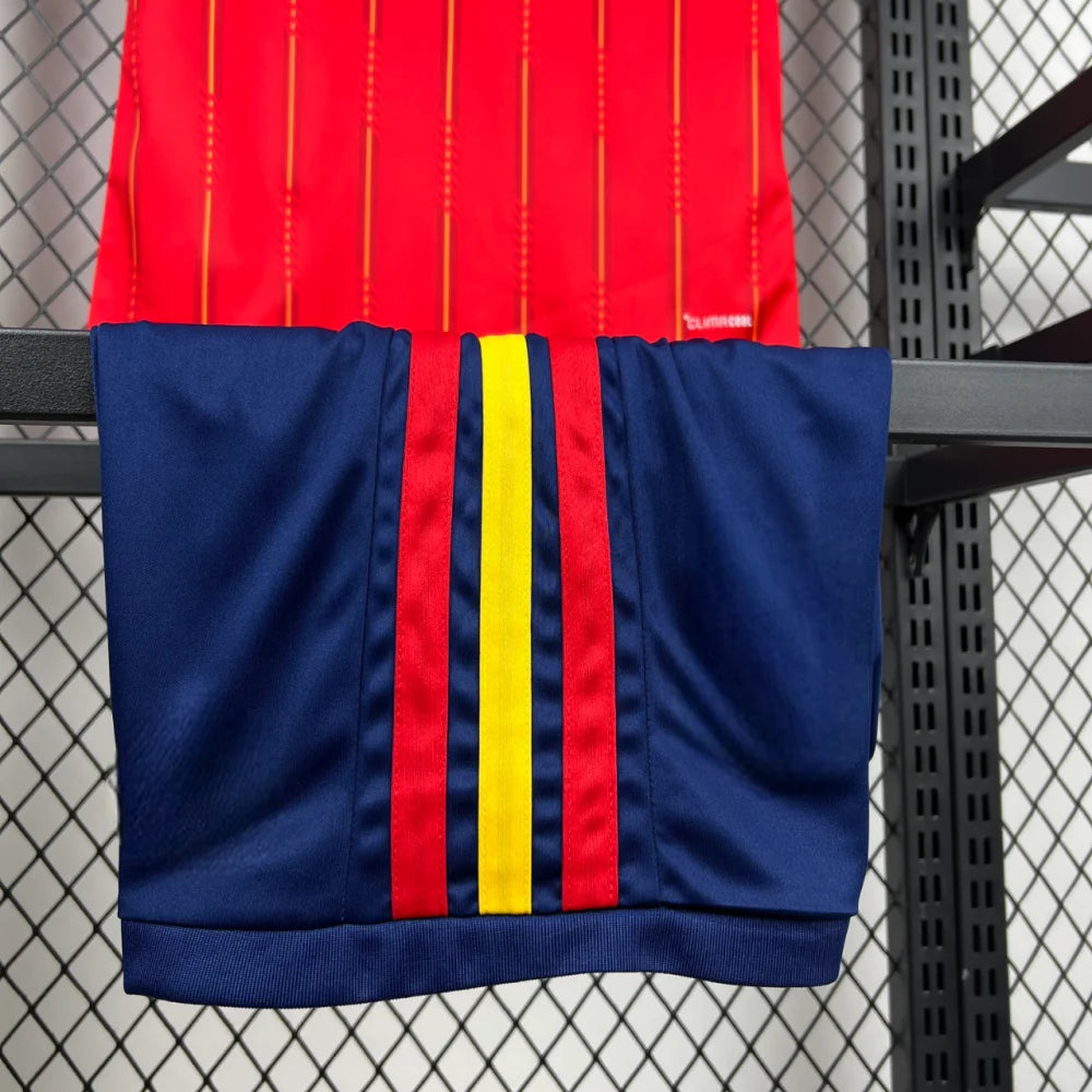 Detalle del pantalón de la equipación España 26-27 local niño Mundial 2026