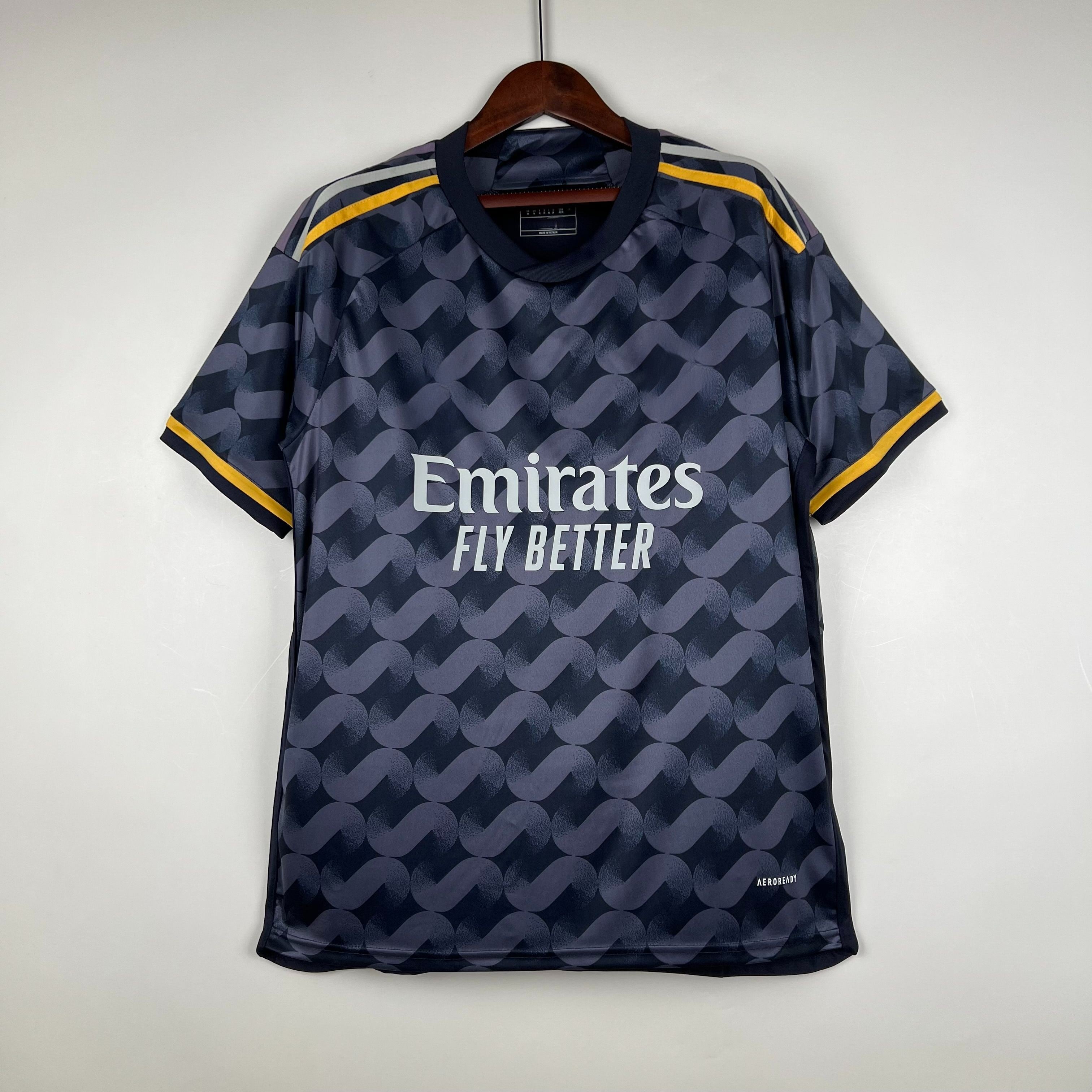 Camiseta R.M. 23-24, Visitante
