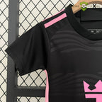 Equipación Inter Miami 24 - 25 Visitante Niño Parche Especial