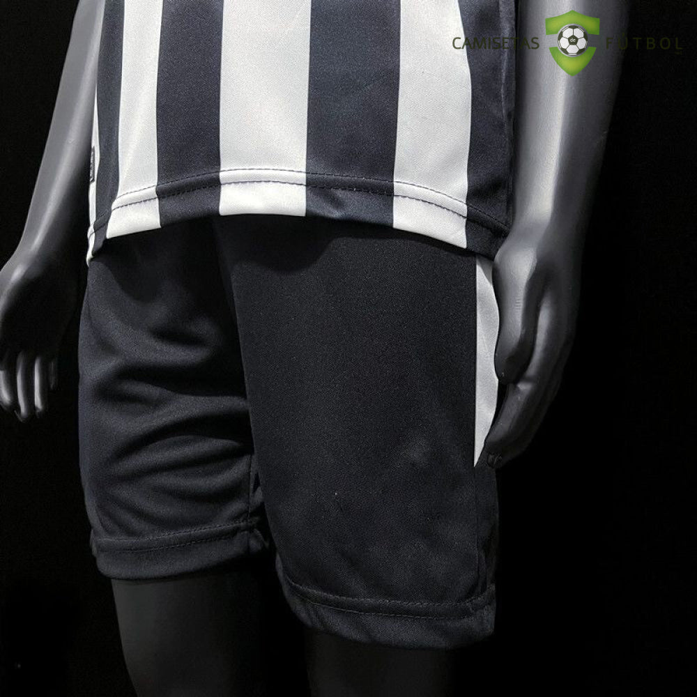 Kit Infantil Newcastle 23-24 Local Personalizado