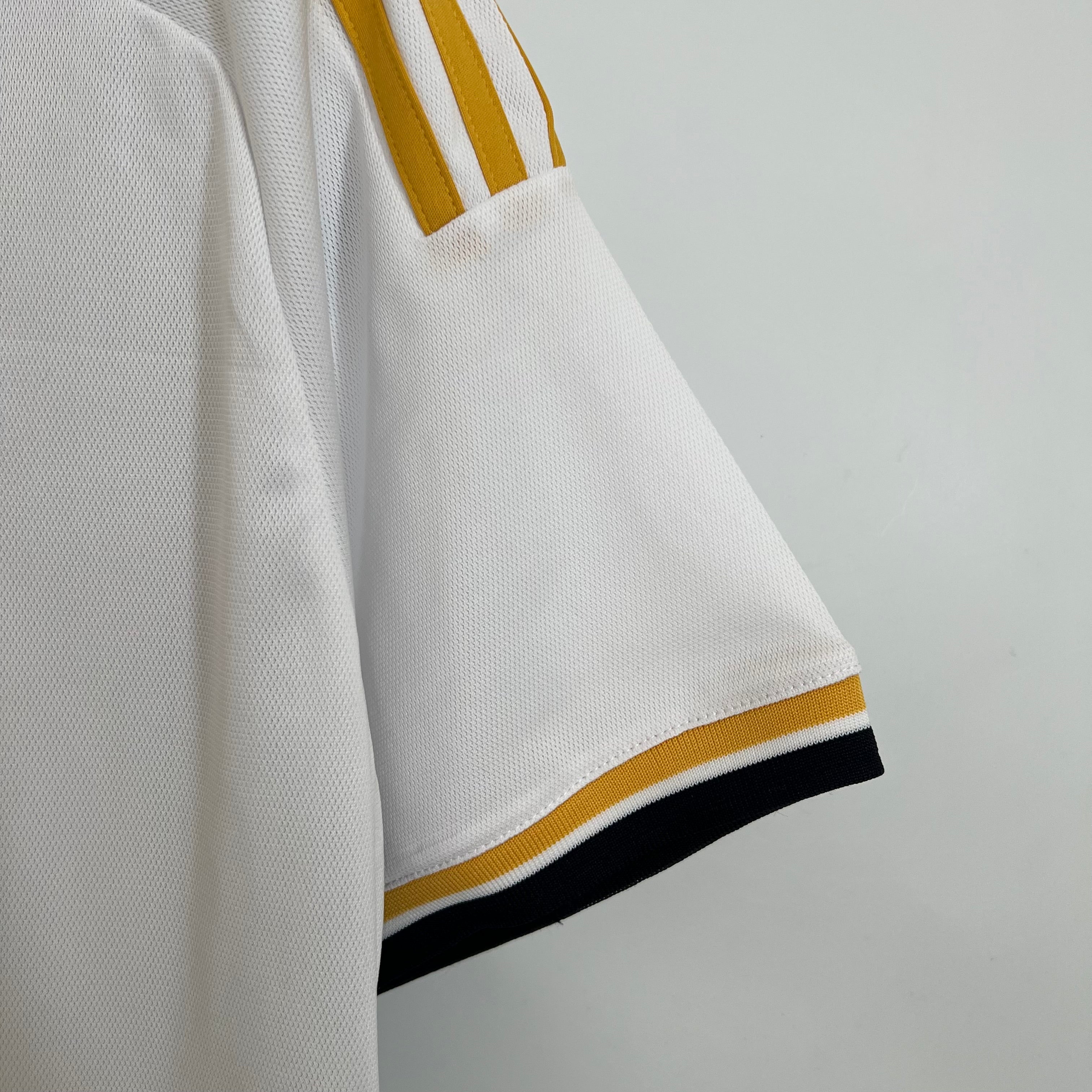 Camiseta R.M. 23-24, Local (ENTREGA EN 24-72 HORAS)