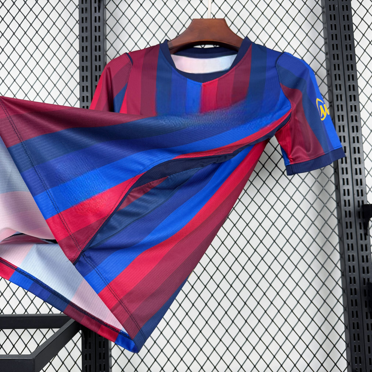 Camiseta Barcelona 26-27, Alternativa